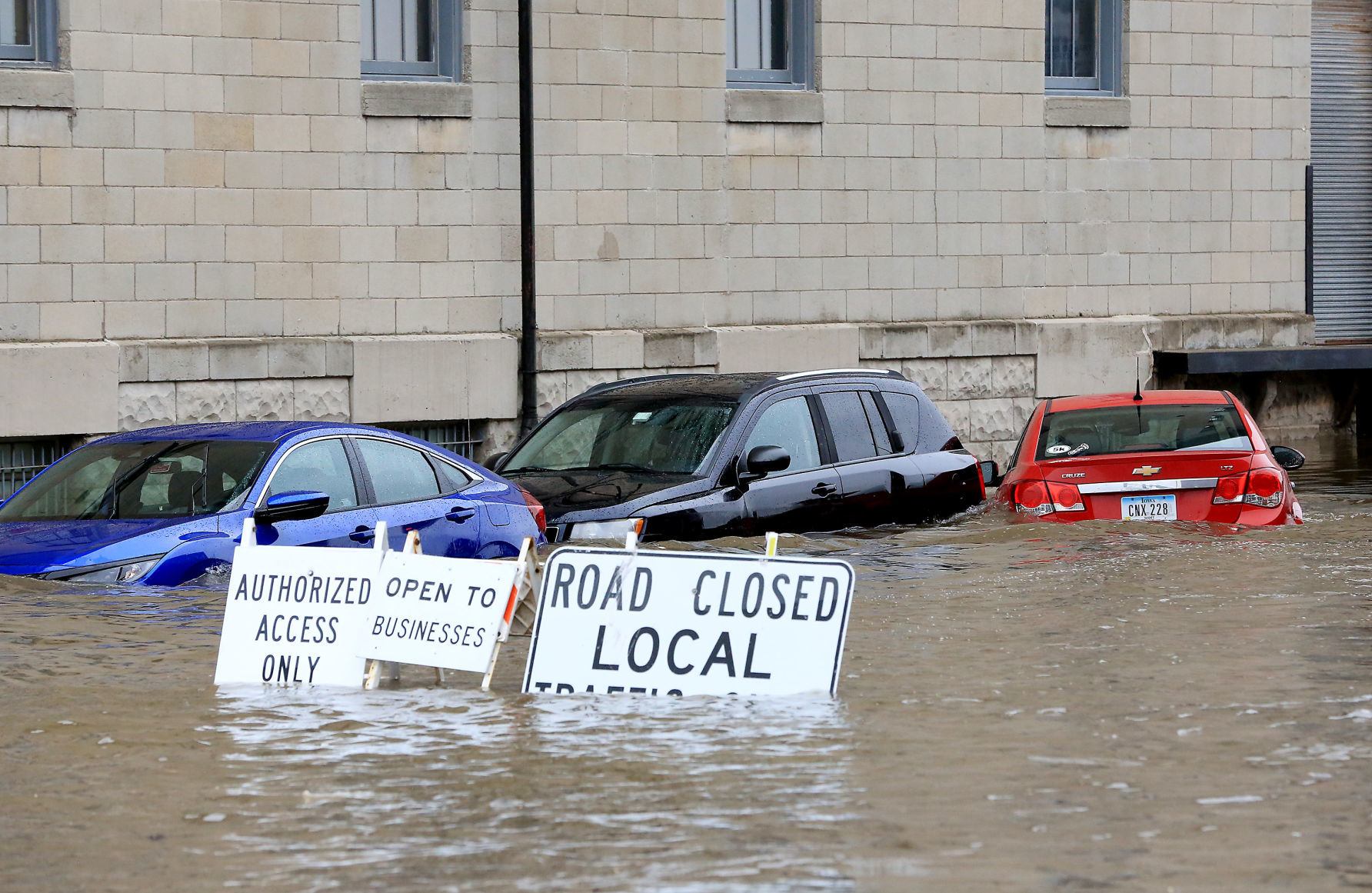 050119-qct-floodwall-007